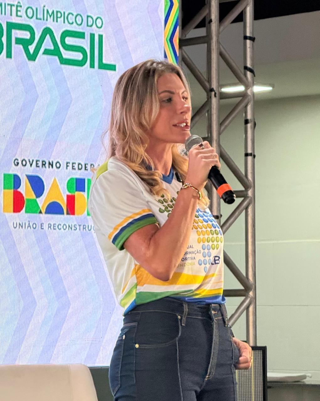 Letícia Batista amplia protagonismo na gestão pública e desponta como nome forte no cenário político de Rondônia