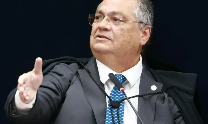 Dino nega pedido de soltura de Deolane Bezerra